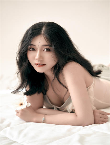 表演艺术解析：《学霸妹妹不好惹》的微距拍摄的细节表现与视觉冲击 理解表演与导演的配合